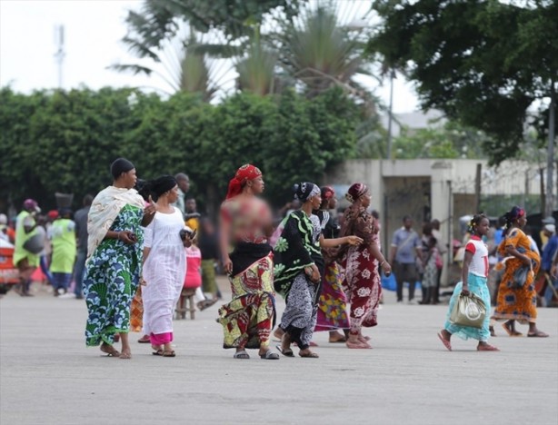 Foto - Fildişili kadınların zorlu yaşamları