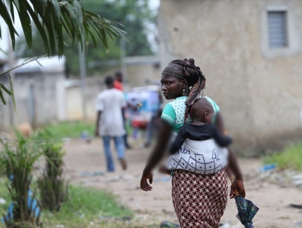 Foto - Fildişili kadınların zorlu yaşamları