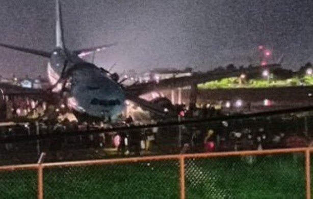 Foto - Filipinler'de yolcu uçağı pistten çıktı