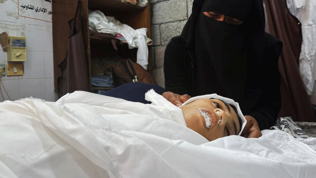 Filistin'de 127'si çocuk 348 kişi açlıktan şehit oldu