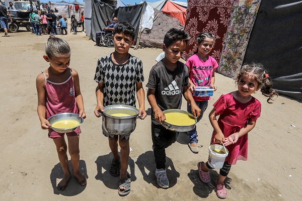 Foto - Filistin’de bir kase çorba mutluluk sebebi