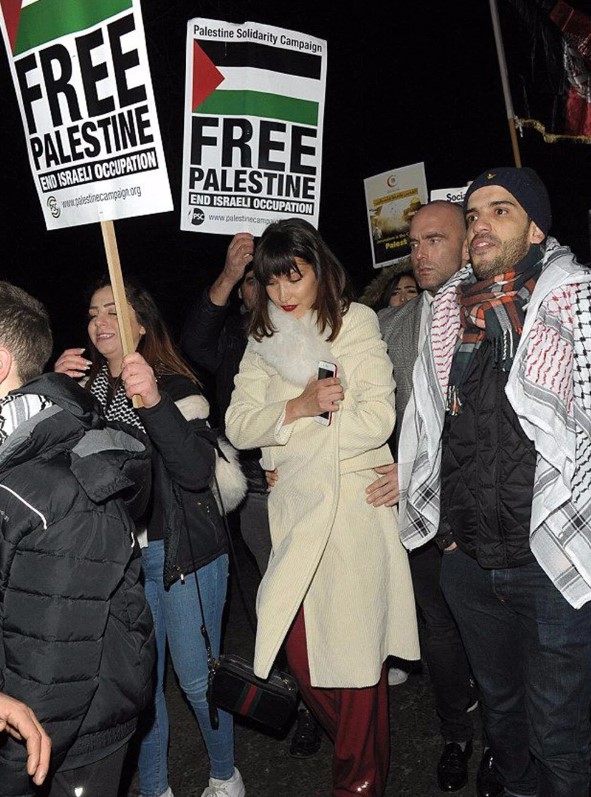 Foto - Filistin'e destek veren Bella Hadid'e tehdit yağdı!