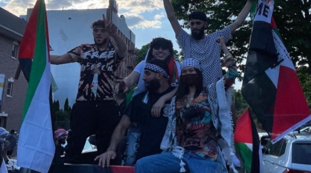 Filistin'e destek veren Bella Hadid'e tehdit yağdı!