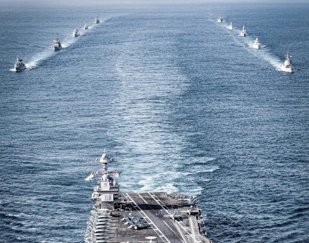 Foto - "Filistin'e saldırmak için bölgeye gelen ABD Uçak Gemisi yakıtını Türkiye'den mi alıyor?"