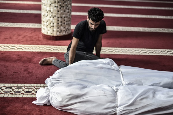 Foto - Filistinli kızın yürek yakan feryadı