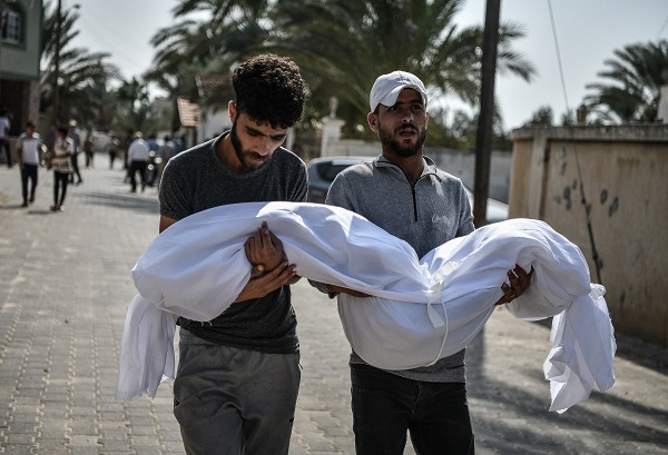 Foto - Filistinli kızın yürek yakan feryadı
