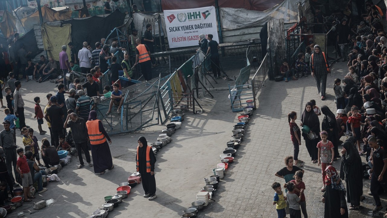 Foto - Filistinli masumlara Türkler yetişti