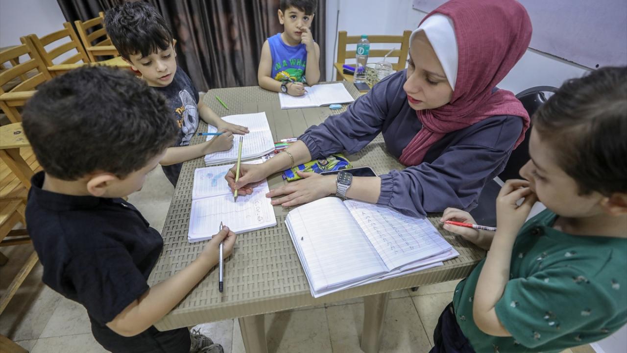 Foto - Filistinli öğretmen Gazze aşkını Mısır'a taşıdı