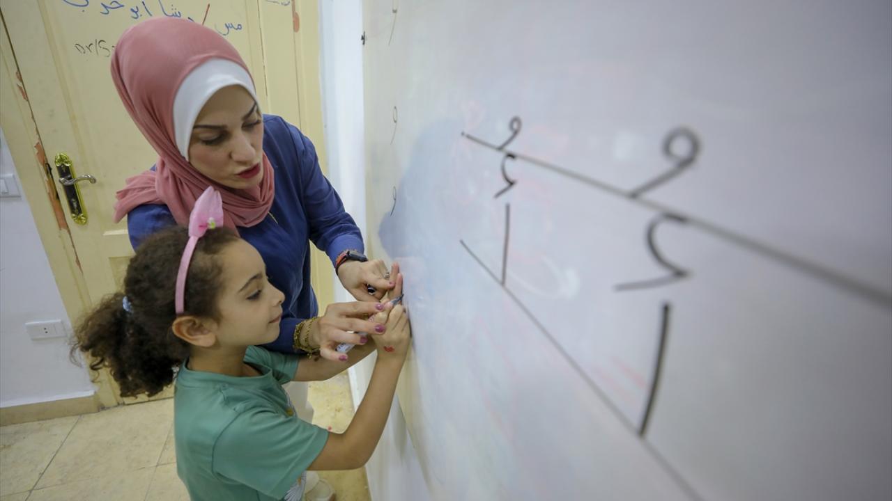 Foto - Filistinli öğretmen Gazze aşkını Mısır'a taşıdı