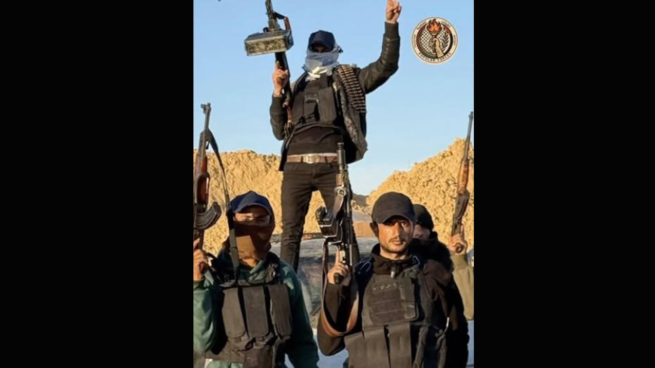 Foto - Filistinli şerefsiz üç buçuk atmaya başladı! "Beni koruyun"