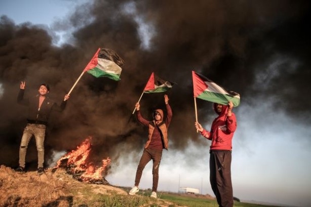 Foto - Filistinliler sokağa indi!