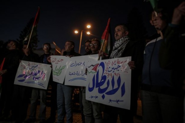 Foto - Filistinliler sokağa indi!