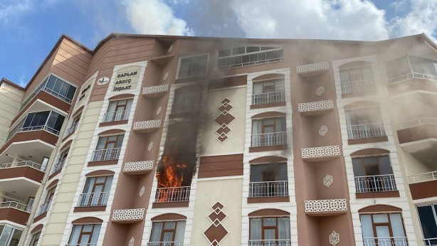 Foto - Film değil gerçek! İtfaiye ekipleri takdir topladı