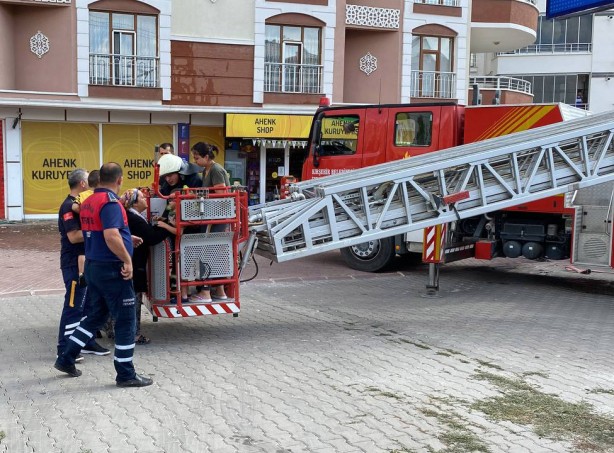 Foto - Film değil gerçek! İtfaiye ekipleri takdir topladı