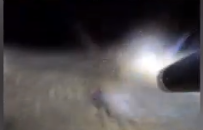 Foto - Film değil gerçek! Köylüler tarlalarına giren sürüyü ateş yağmuruna tuttu