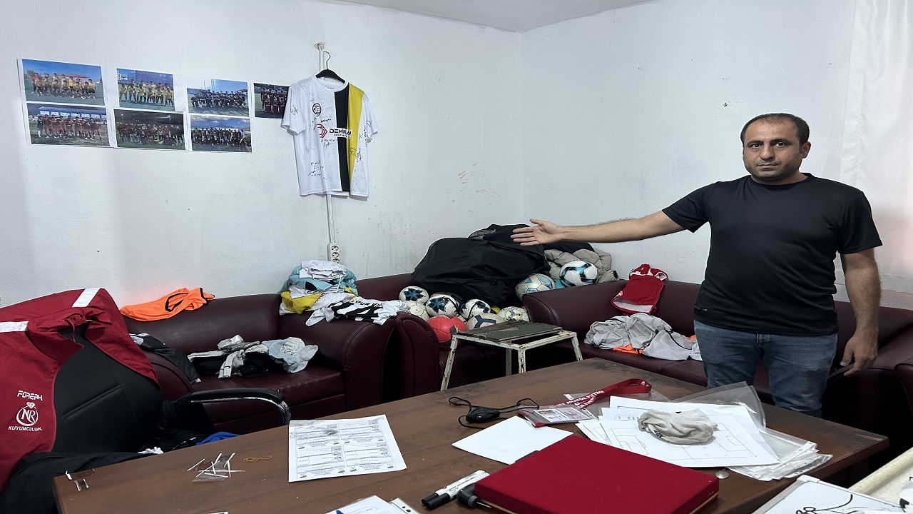 Foto - Film değil gerçek! Kritik gün öncesi futbolcuların lisansları çalındı