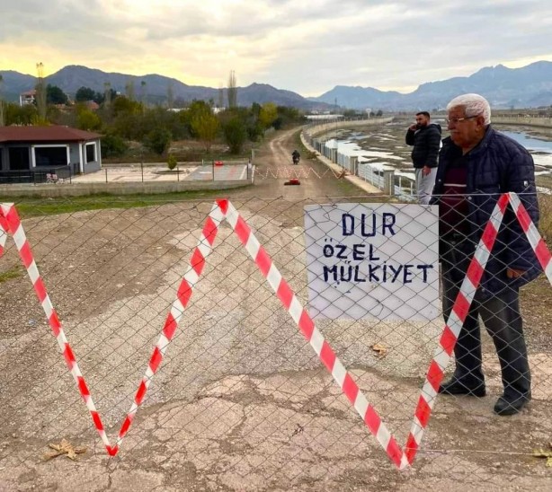 Film değil gerçek! Yoldan geçenler neye uğradığını şaşırdı