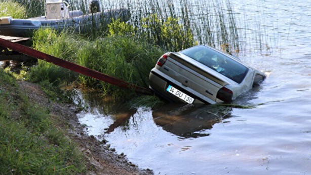 Film gibi olay! Fotoğraf çekmek i̇sterken şoku yaşadı