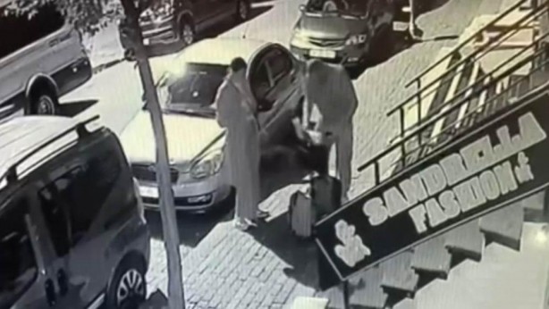 Foto - Film sahnesi değil gerçek! İngiliz kadına bulaşan emlakçı hayatının şokunu yaşadı