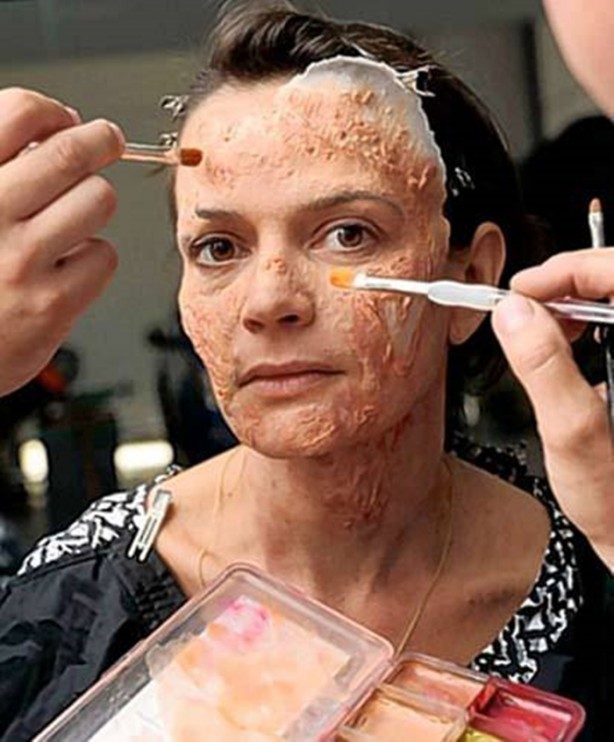 Foto - Filmlerin şaşırtan yüz makyajları