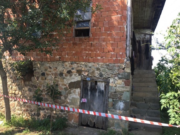 Fındık işçilerinin yemek yediği evin ahşap zemini çöktü: Yaralılar var