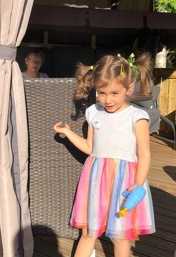 Foto - Finlandiya üç yaşındaki Dilara'yı konuşuyor: Anneannesinin hayatını böyle kurtardı