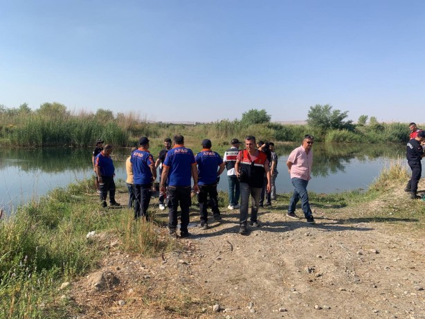 Foto - Fırat Nehri'nde kaybolan yabancı uyruklu 2 gençten acı haber!
