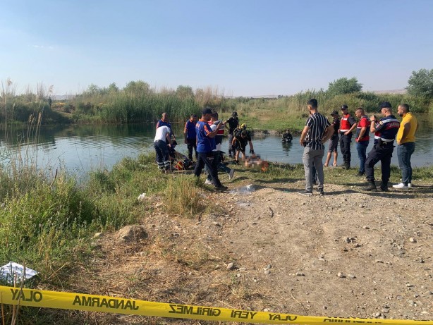 Foto - Fırat Nehri'nde kaybolan yabancı uyruklu 2 gençten acı haber!