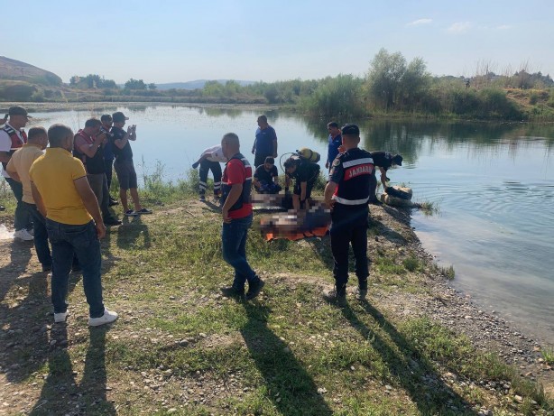Foto - Fırat Nehri'nde kaybolan yabancı uyruklu 2 gençten acı haber!