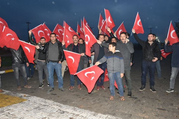 Foto - Fırat’ın batısında heyecan, doğusunda panik kol geziyor