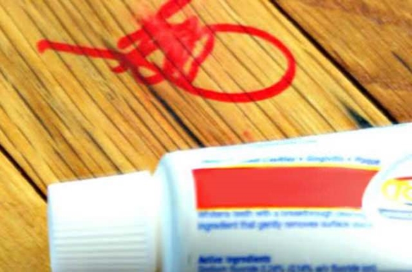 Foto - Fırın tepsisini temizlemek için...