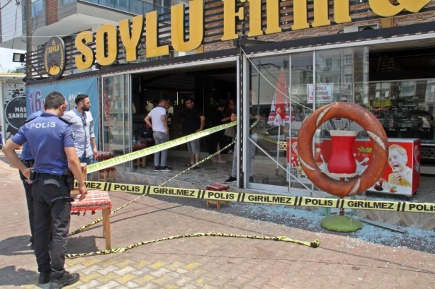 Fırıncı, ucuz ekmek satan yeri kurşunladı