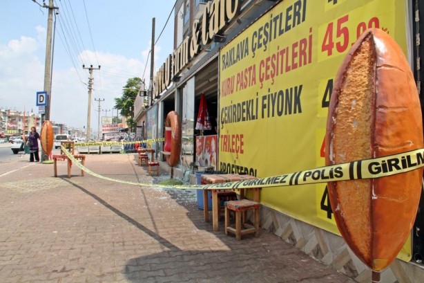 Foto - Fırıncı, ucuz ekmek satan yeri kurşunladı