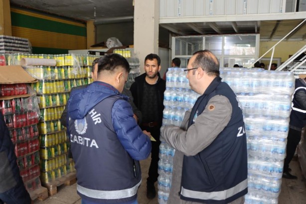 Foto - Fırsatçılar sel felaketinde de ortaya çıktı! Suya fahiş zam yapanlara ceza