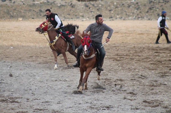 Foto - Fırtına bile onlara engel olamadı!