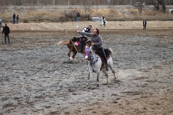 Foto - Fırtına bile onlara engel olamadı!