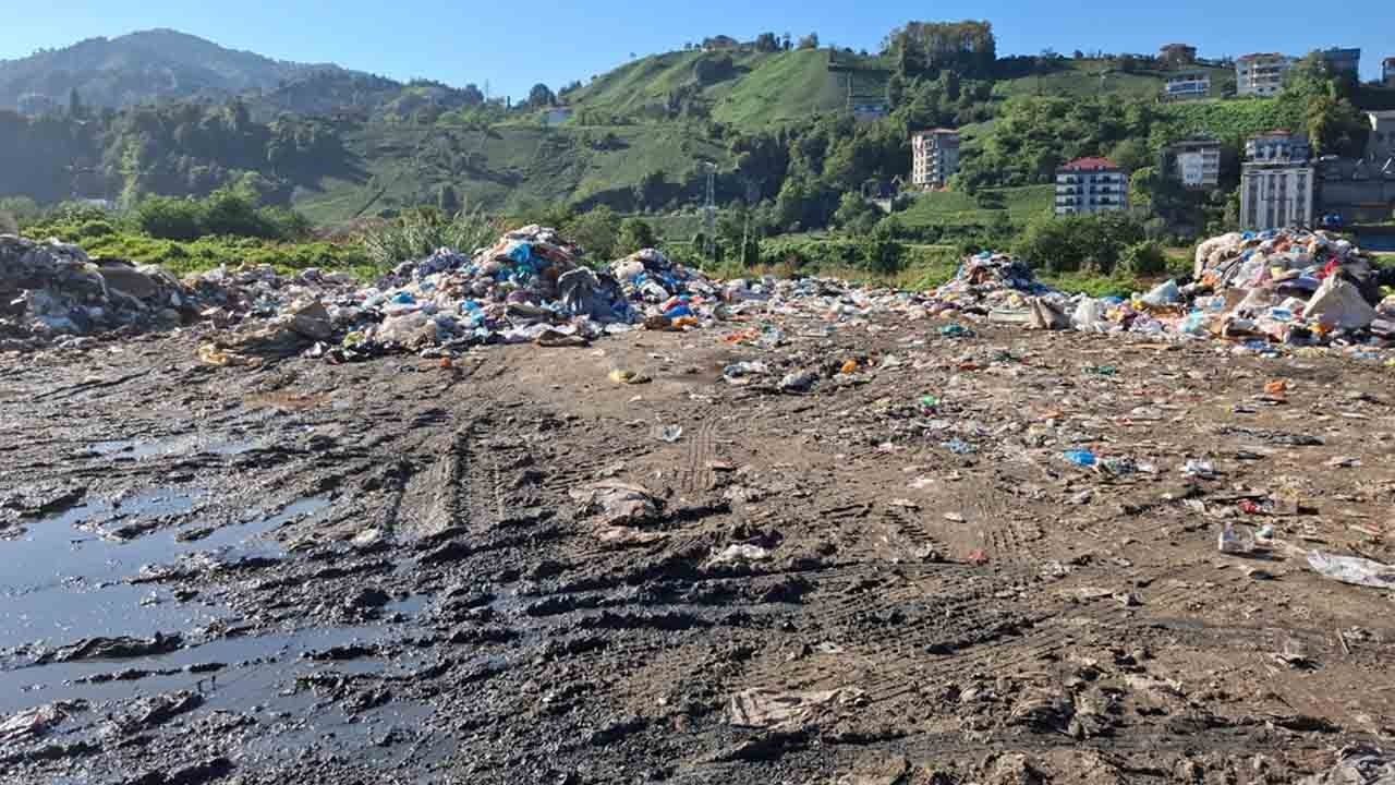 Foto - Fırtına Deresi'ne vahşi depolama: Ardeşen Belediyesi'ne 2,3 milyon lira ceza