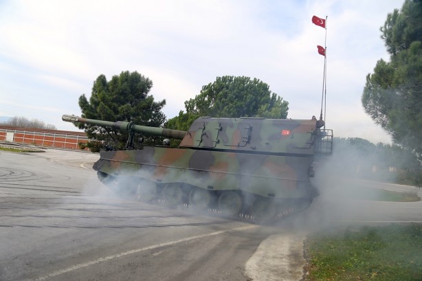 Foto - "Fırtına obüsleri" dosta güven düşmana korku veriyor