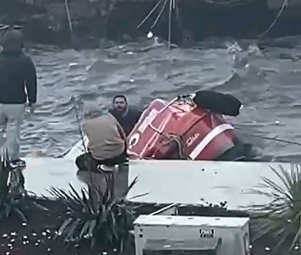 Foto - Fırtına tekneleri batırdı!