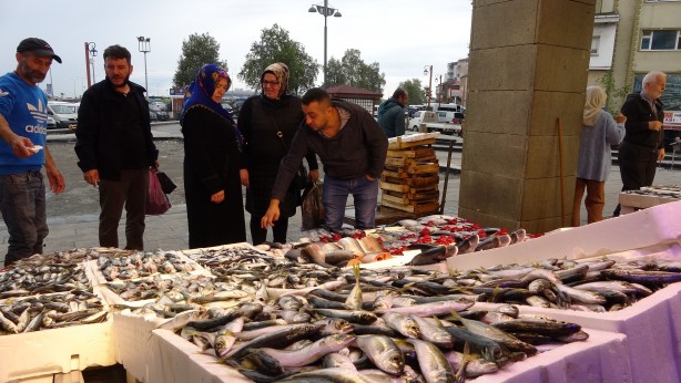 Foto - Fırtına tezgahları vurdu! Balık fiyatları ikiye katladı