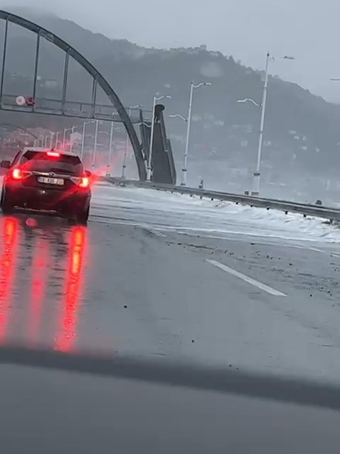 Foto - Fırtınada yollar görünmez oldu! Korkutan görüntüler