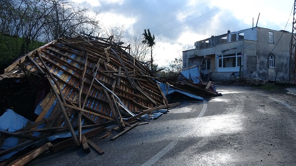Foto - Fırtınayı deprem zannettiler! 