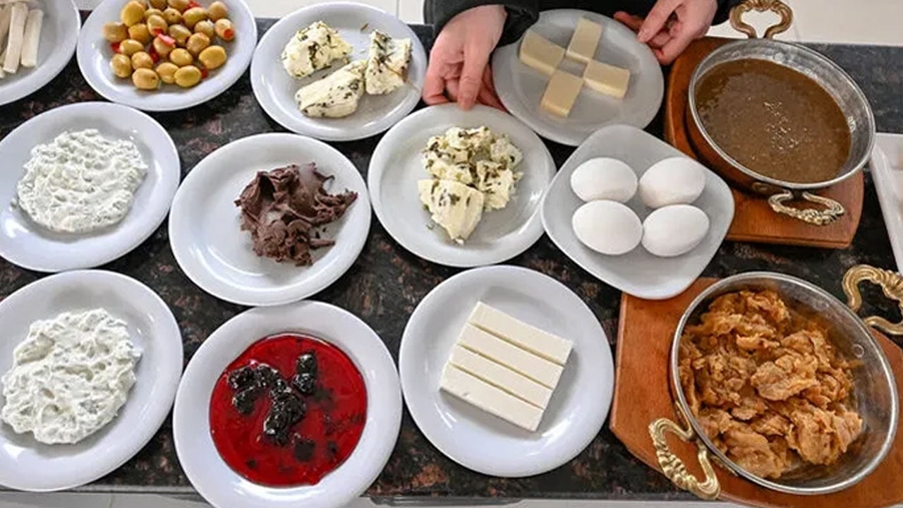 Fit görünümünün şaşırtıcı bilimsel sırrı: Kahvaltı tabağı olabilir! Her gün kahvaltı yapmak...