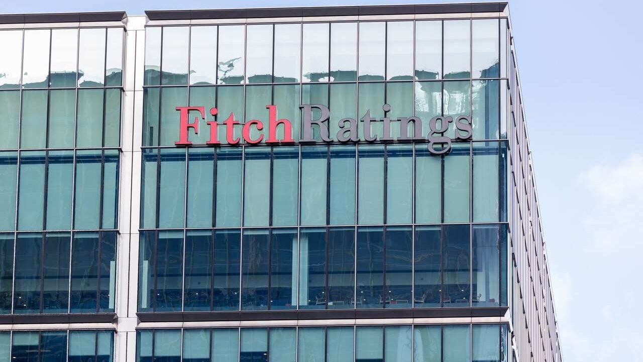 Fitch’ten 2027 uyarısı: Yapay zeka yatırımları ve yüksek faizler riskleri büyütüyor