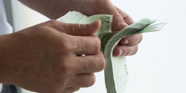 Fitre verirken kimin fitresi olduğunu söylemek gerekir mi?