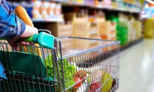 Foto - Fiyatı 180 lira birden düştü! Vatandaş hem isyan etti hem markete koştu