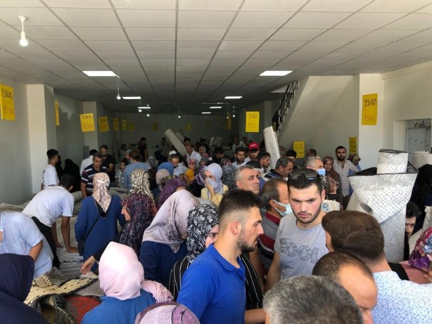 Fiyatı 3’te 1! Mağazaya hücum ettiren ucuzluk