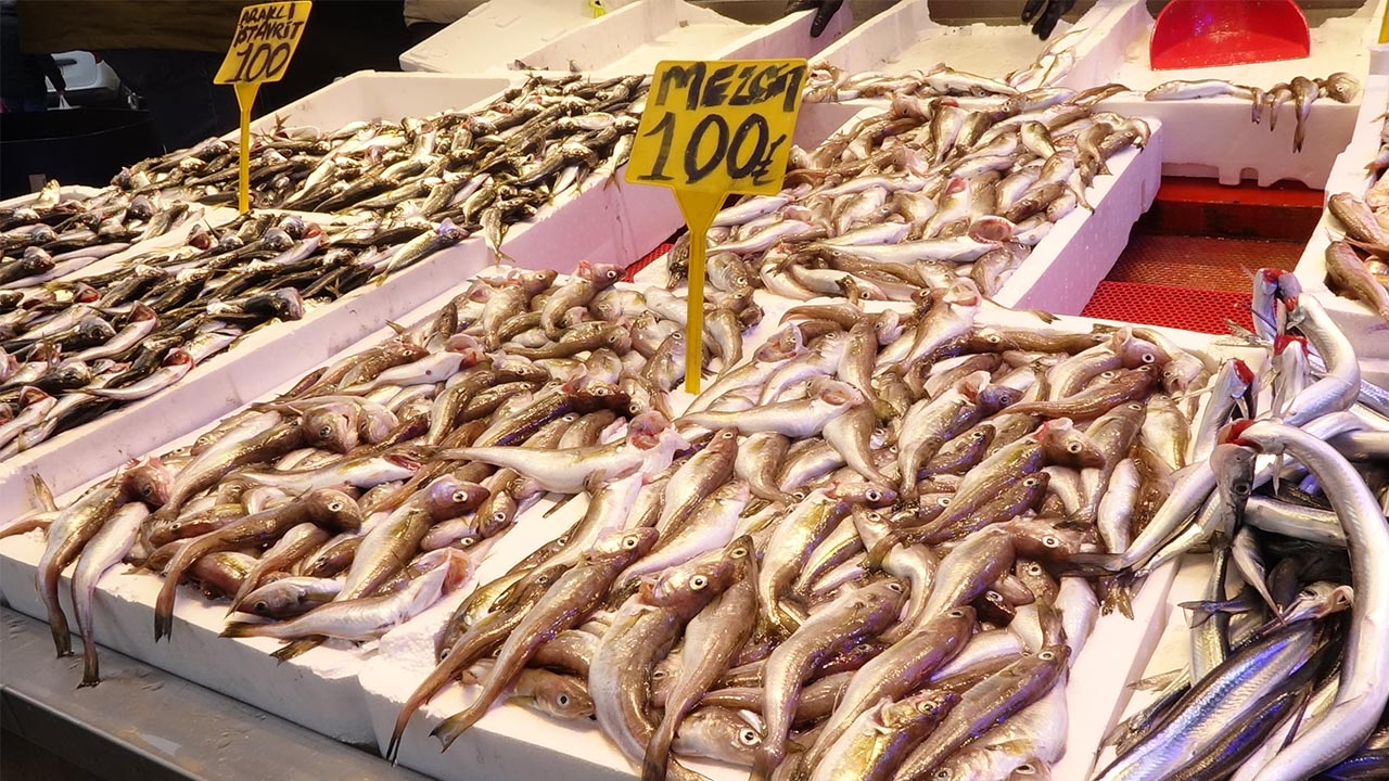 Foto - Fiyatlar çok uygun! Trabzon’da balık tezgahları mutlu etti