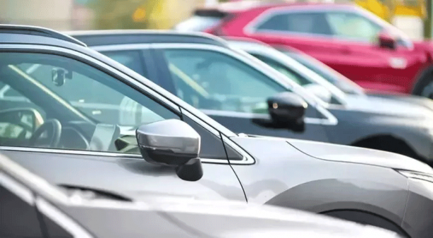 Foto - Fiyatlar düştü satış rüzgarı esti! İşte 2023 yılında en çok satış yapan araba markaları...