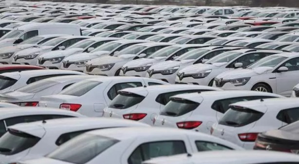 Foto - Fiyatlar neredeyse yarı yarıya! İşte ucuz lüks araç satışlarının perde arkası